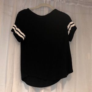 Cute and causal H&M t shirt